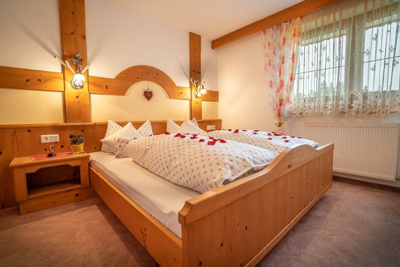 Haus Am Waldrand Apartment Leutasch Ngoại thất bức ảnh